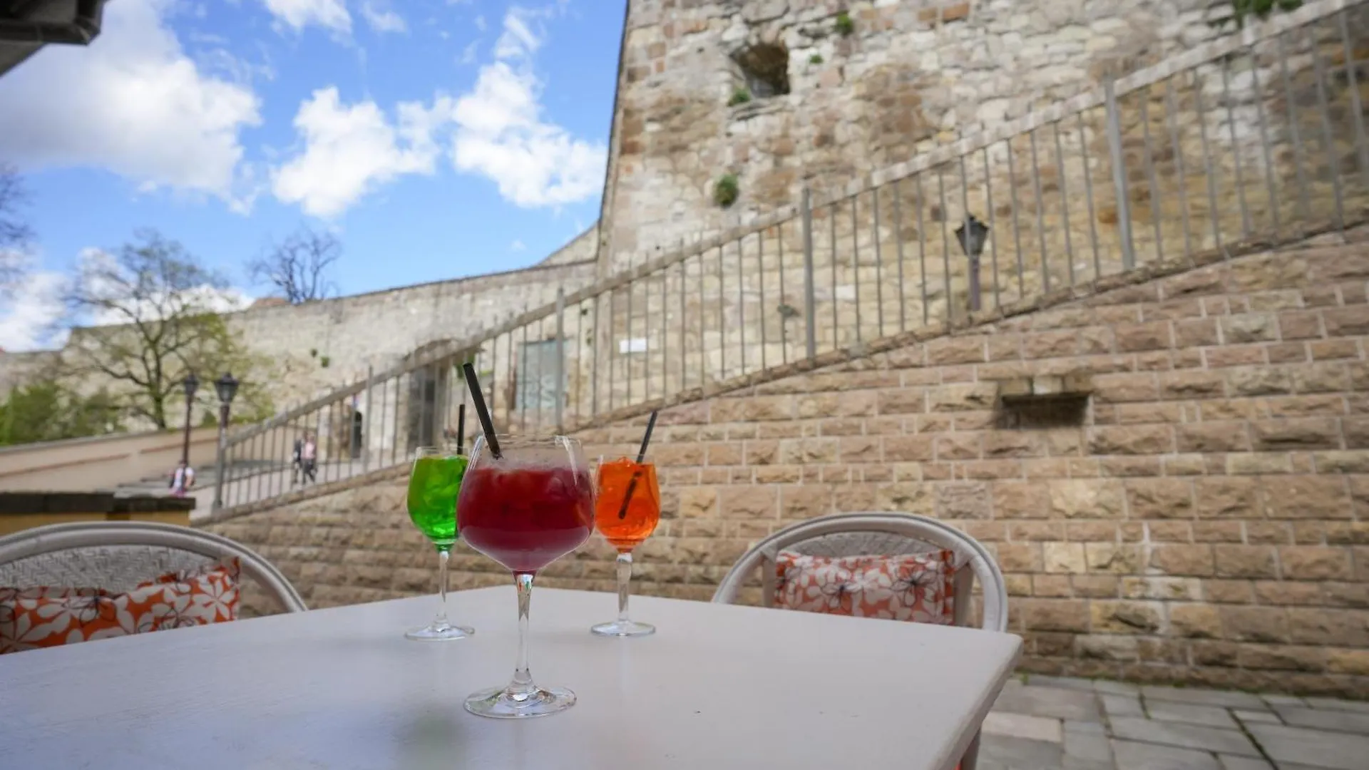 Imola Udvarhaz Dessert Hotel Eger