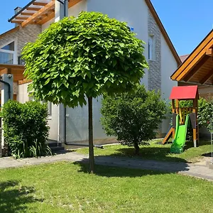 https://magyar-apartman-iii.hotels-hajduszoboszlo-hungary.com
