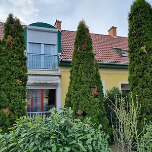 Korteszirom Apartament