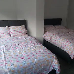 Sint-pieters Station Bed & Breakfast Gent