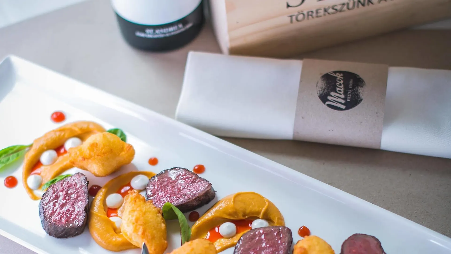 Imola Udvarhaz Dessert Hotel Eger Hongarije